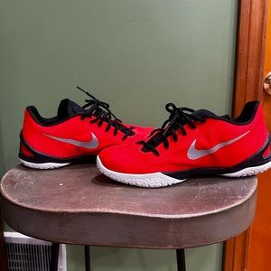 red nike shoes